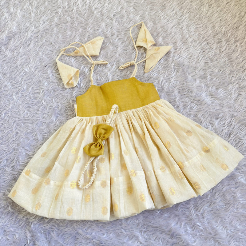 Kerala Sleeveless Knee Length Frock