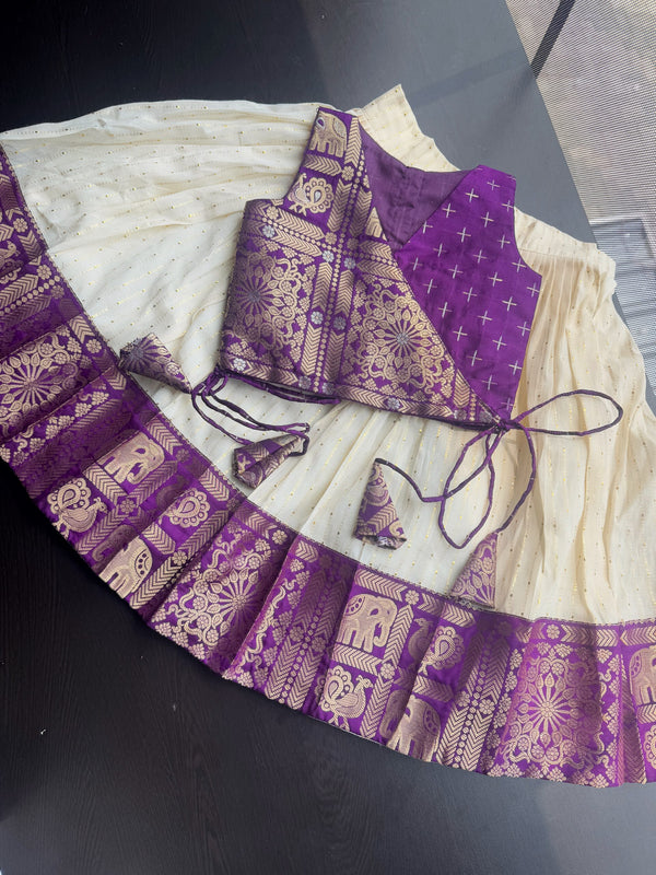 Kallana Silk Bordered Cotton Skirt And Purple Angaragra Semi Silk Blouse