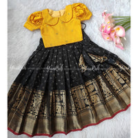 Kallana Skirt And Peter Pan Top