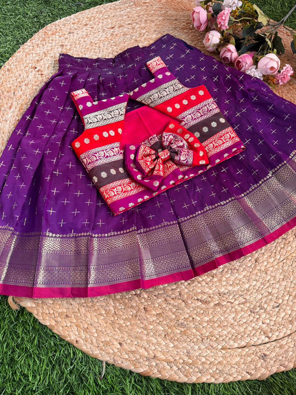 Kallana Skirt And LINED Banarsi Blouse : Thin Border